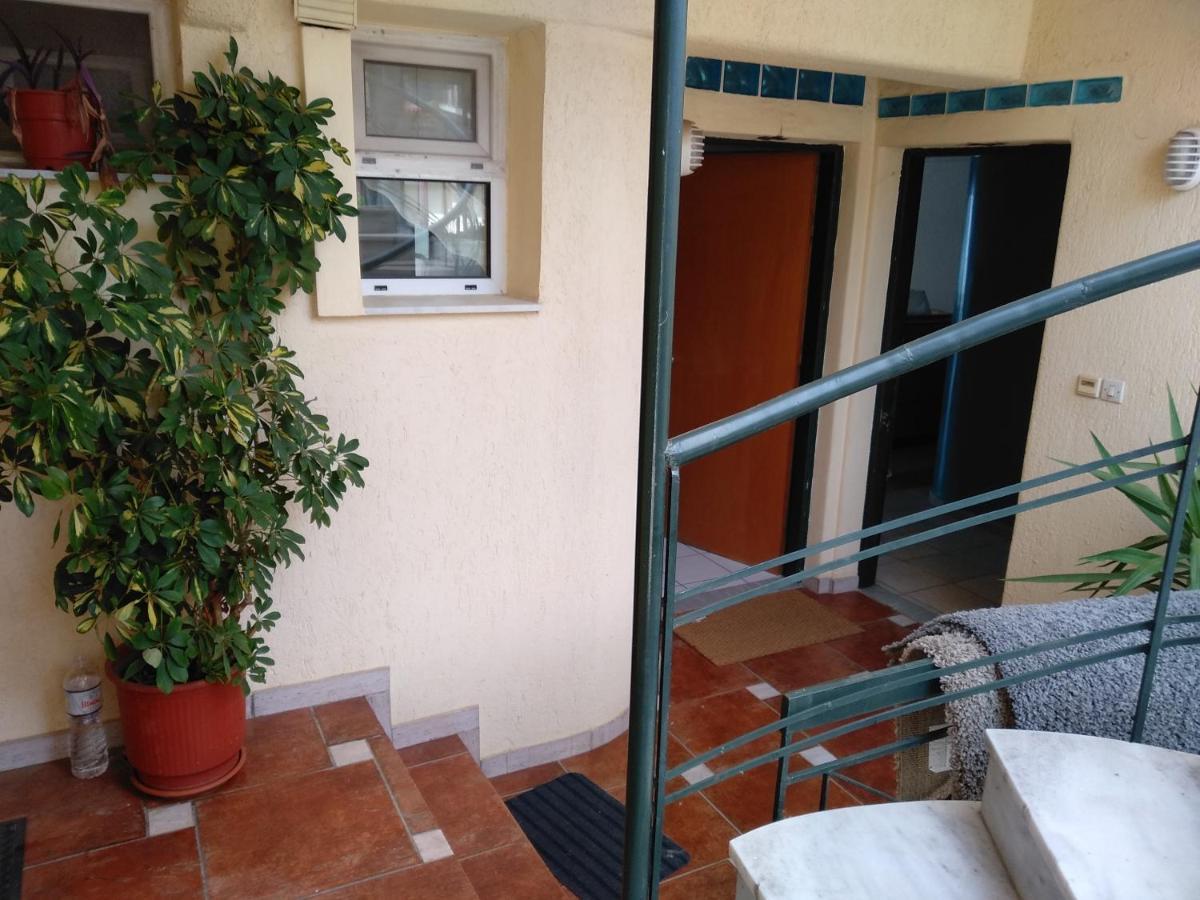 Mare E Monti1 Apartment กาเมนาวูร์ลา ภายนอก รูปภาพ